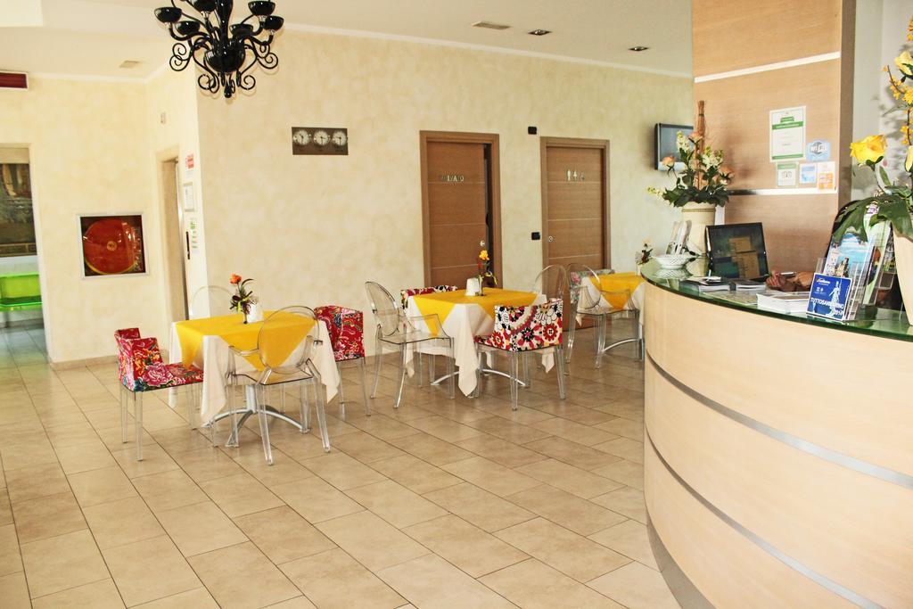Hotel Il Monte Serravalle Exterior photo