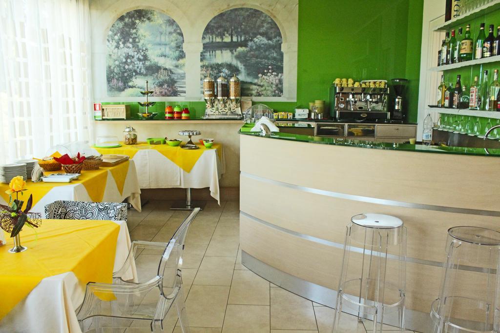 Hotel Il Monte Serravalle Exterior photo